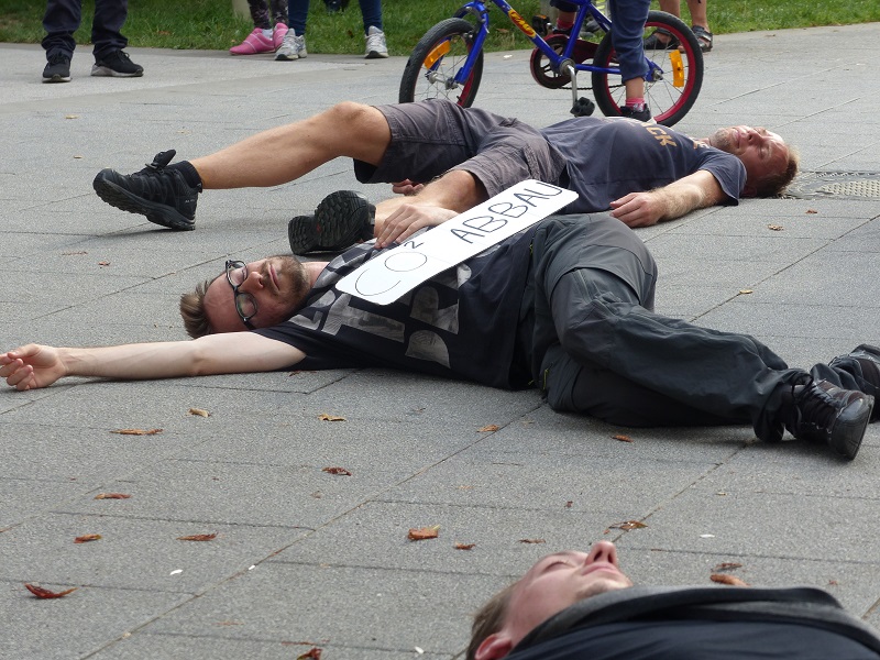 Protest im Volksgarten Linz